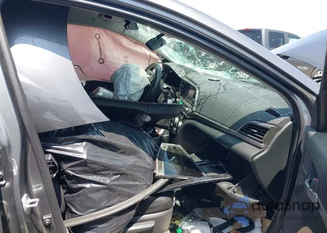 2019 Hyundai Elantra Se z USA, uszkodzony, nr VIN 5NPD74LF4KH400458